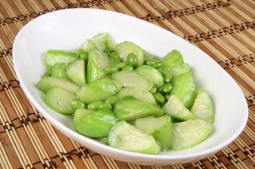 小金花吃瓜,一场甜蜜的夏日盛宴