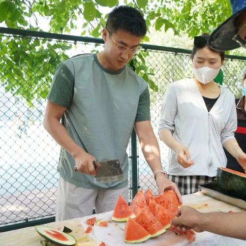 家人们微信吃瓜,揭秘娱乐圈最新热点事件