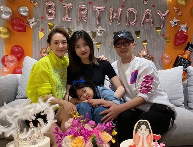 汪峰大女儿吃瓜,揭秘娱乐圈幕后真相