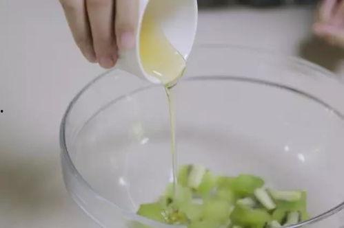 生椰吃瓜,夏日消暑新风尚