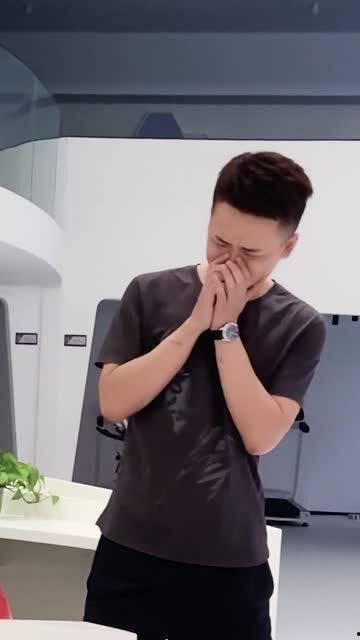 hello哥吃瓜,揭秘“hello哥”吃瓜背后的故事与真相