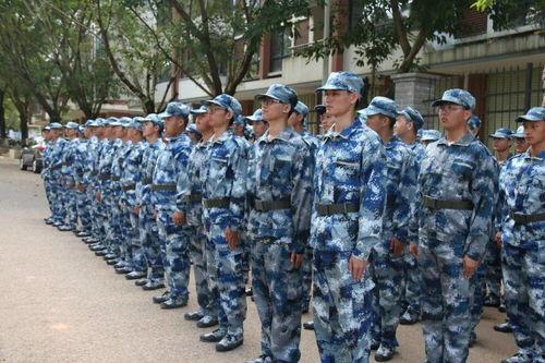 初中军训吃瓜,揭秘初中生军训那些事儿