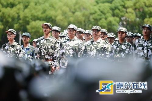 初中军训吃瓜,揭秘初中生军训那些事儿