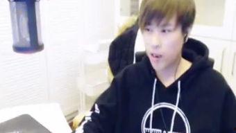 吃瓜卢本伟,揭秘电竞一哥的瓜田传奇