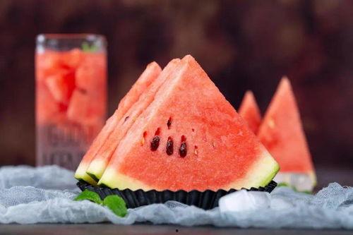 吃瓜心心,揭秘娱乐圈那些不为人知的幕后故事