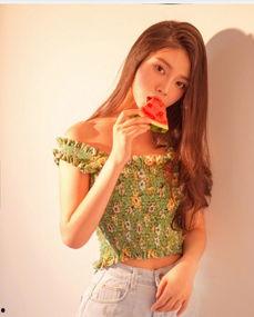 青州吃瓜大嫂,大嫂热情迎客