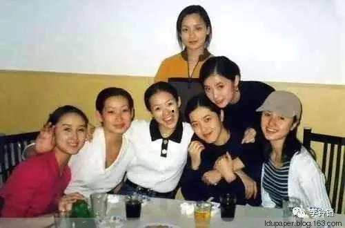 豪门吃瓜记录免费,揭秘吃瓜群众眼中的豪门生活