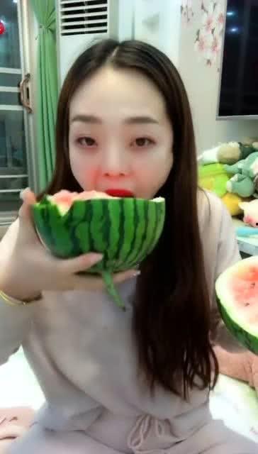 吃瓜小淑女,揭秘娱乐圈背后的甜蜜与苦涩