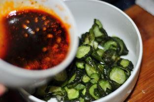 酒鬼吃瓜,揭秘酒桌上的趣味故事与人生哲理