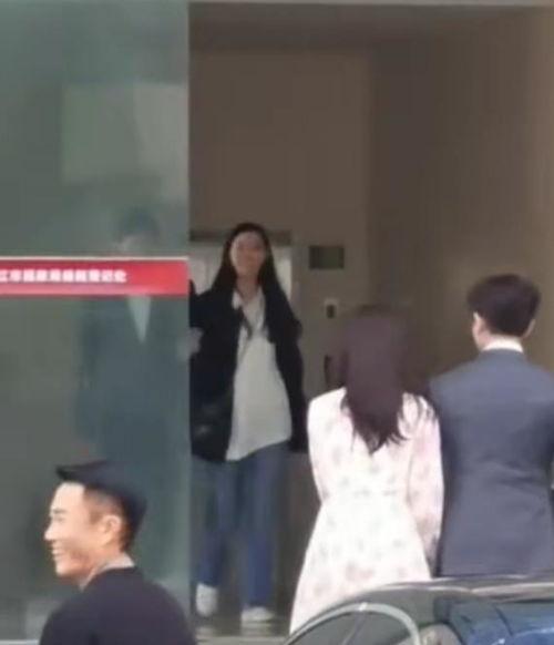 民政局吃瓜视频在线观看,揭秘民政内部趣闻轶事