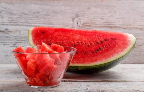 吃瓜小猪头,揭秘娱乐圈那些不为人知的幕后故事