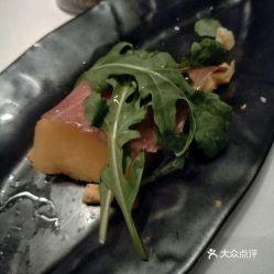 大瓜吃巨型火腿,一场味蕾与勇气的较量